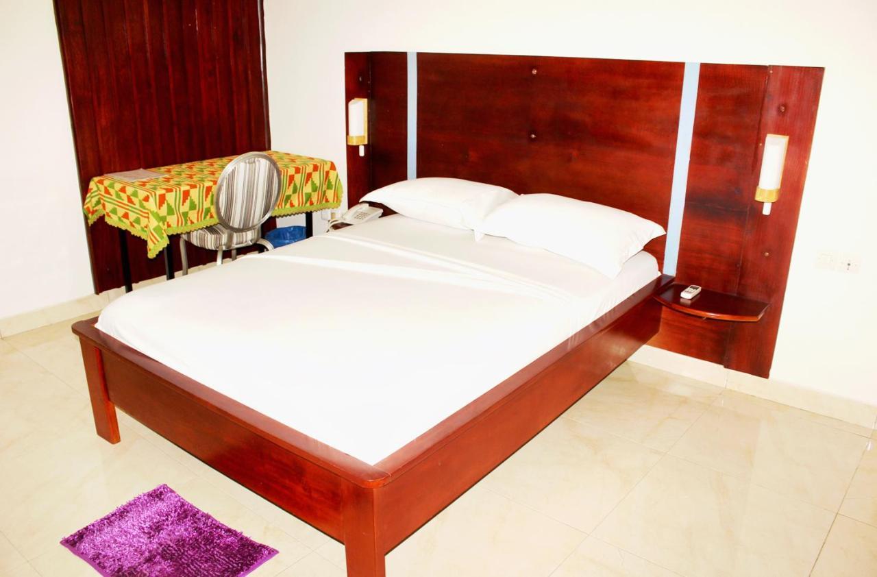 Hotel Ganiela Kpalime Bagian luar foto