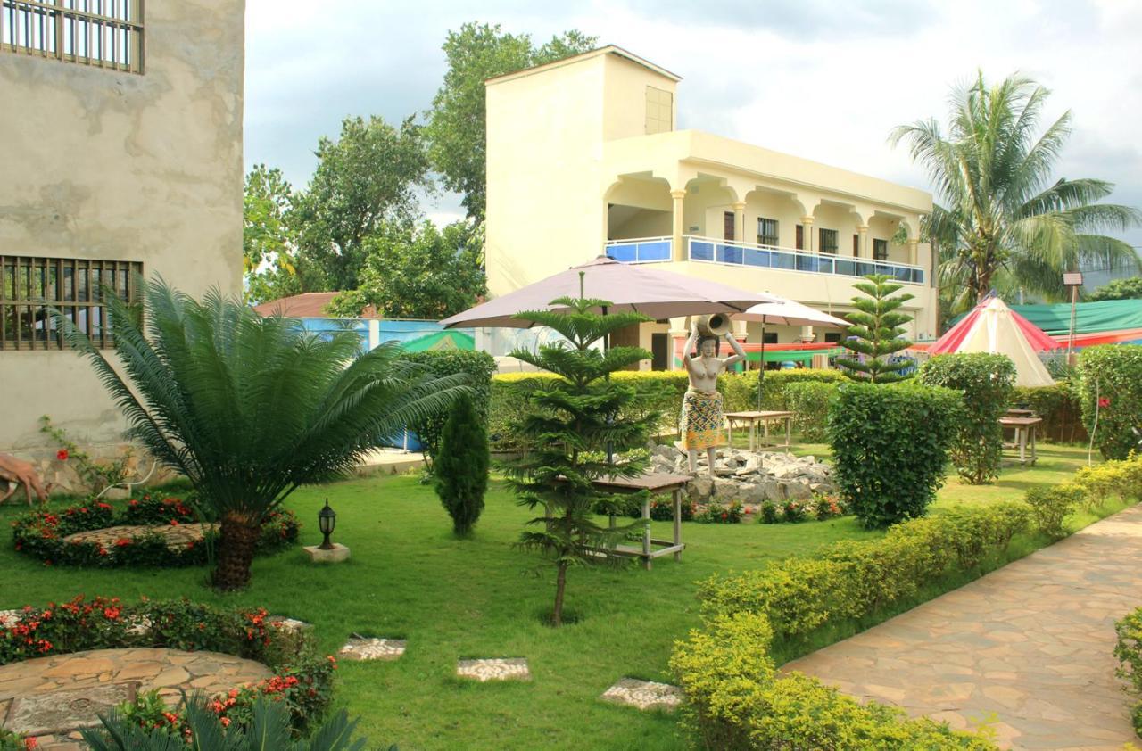 Hotel Ganiela Kpalime Bagian luar foto