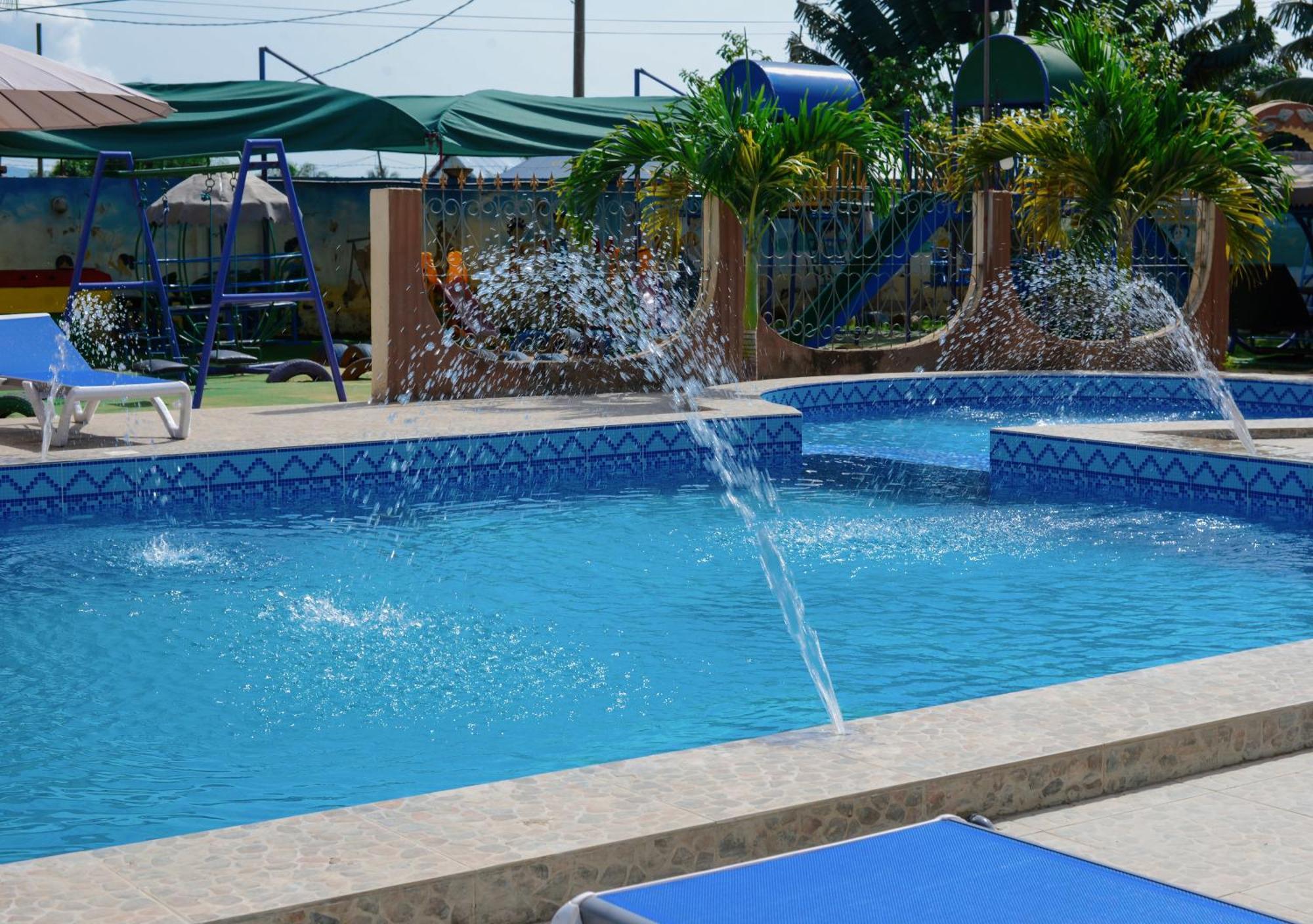 Hotel Ganiela Kpalime Bagian luar foto